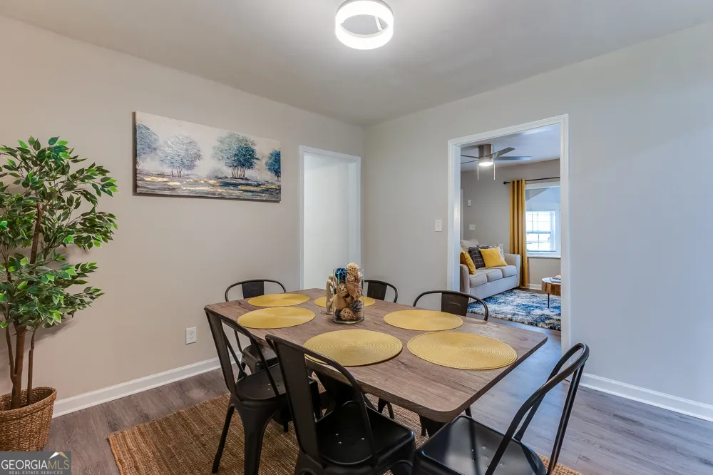 1357 Lorenzo DR SW Atlanta, GA 30310