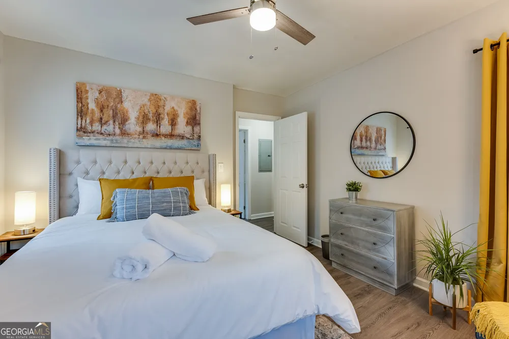 1357 Lorenzo DR SW Atlanta, GA 30310