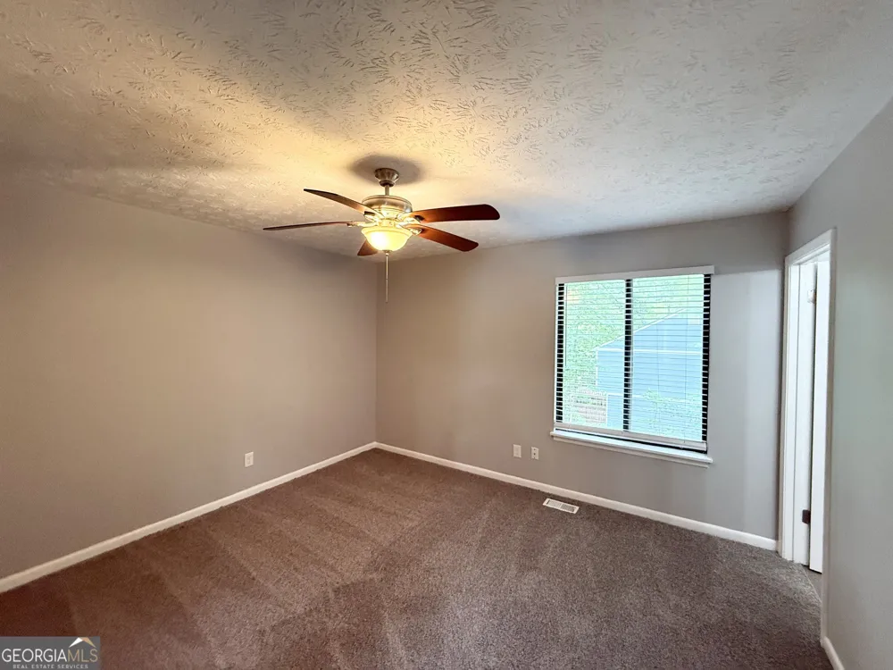 4887 Martins Crossing RD Stone Mountain, GA 30088