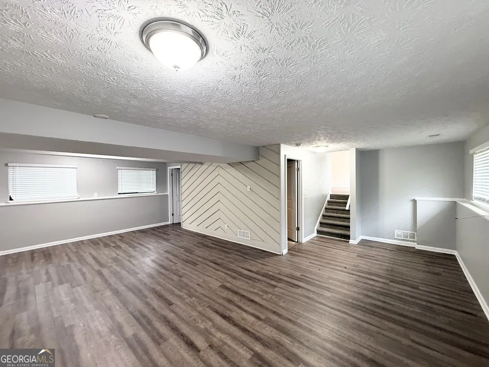 4887 Martins Crossing RD Stone Mountain, GA 30088