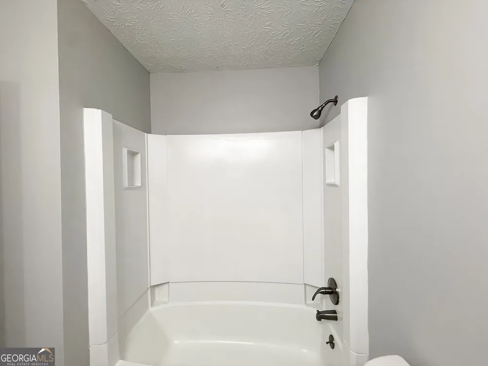 4887 Martins Crossing RD Stone Mountain, GA 30088