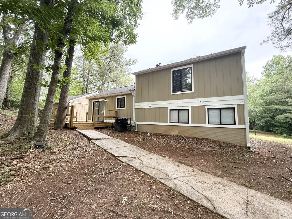 4887 Martins Crossing RD Stone Mountain, GA 30088
