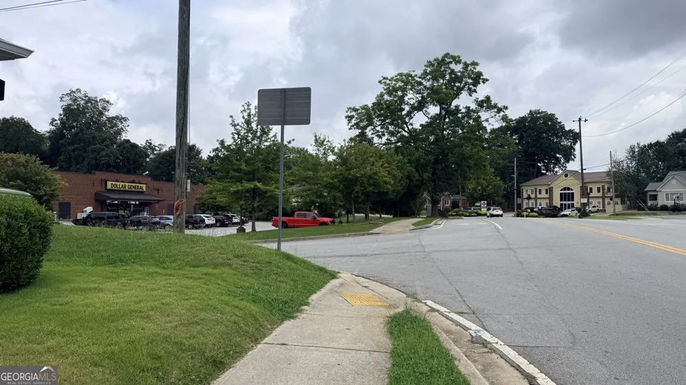119 Newnan RD Carrollton, GA 30117