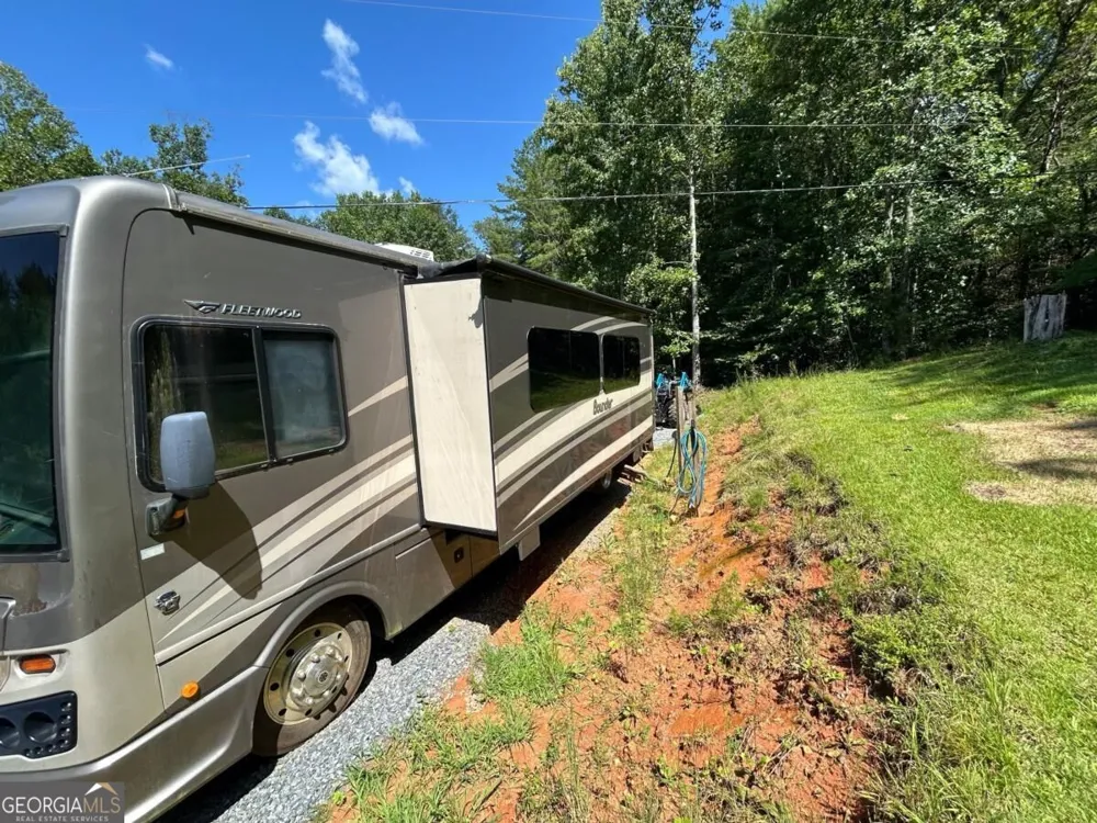 581 N Garrett Branch RD Ellijay, GA 30536