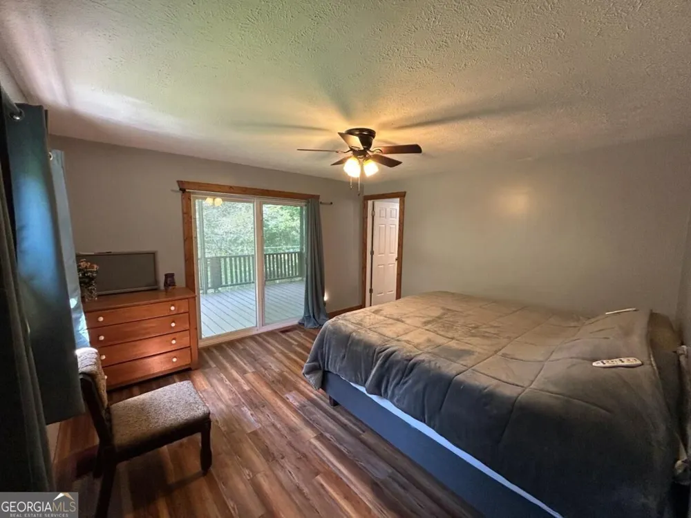 581 N Garrett Branch RD Ellijay, GA 30536