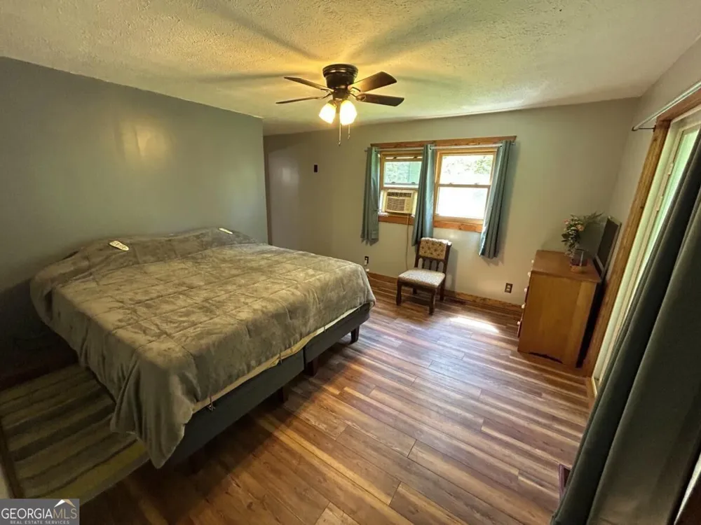 581 N Garrett Branch RD Ellijay, GA 30536