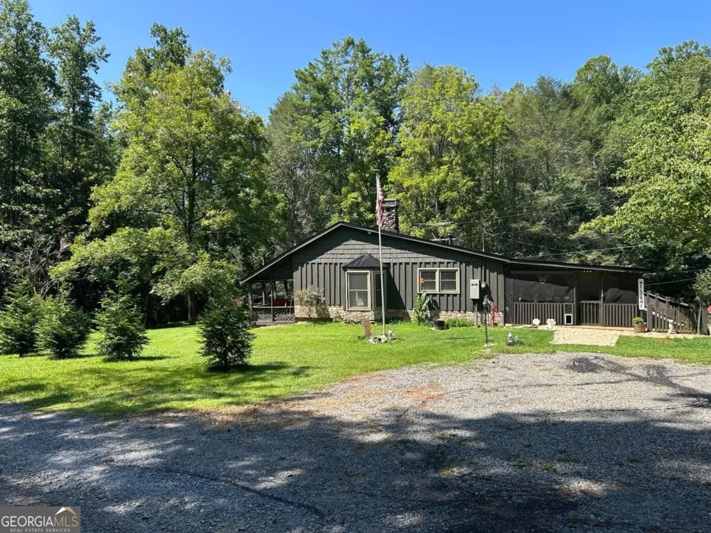 581 N Garrett Branch RD Ellijay, GA 30536