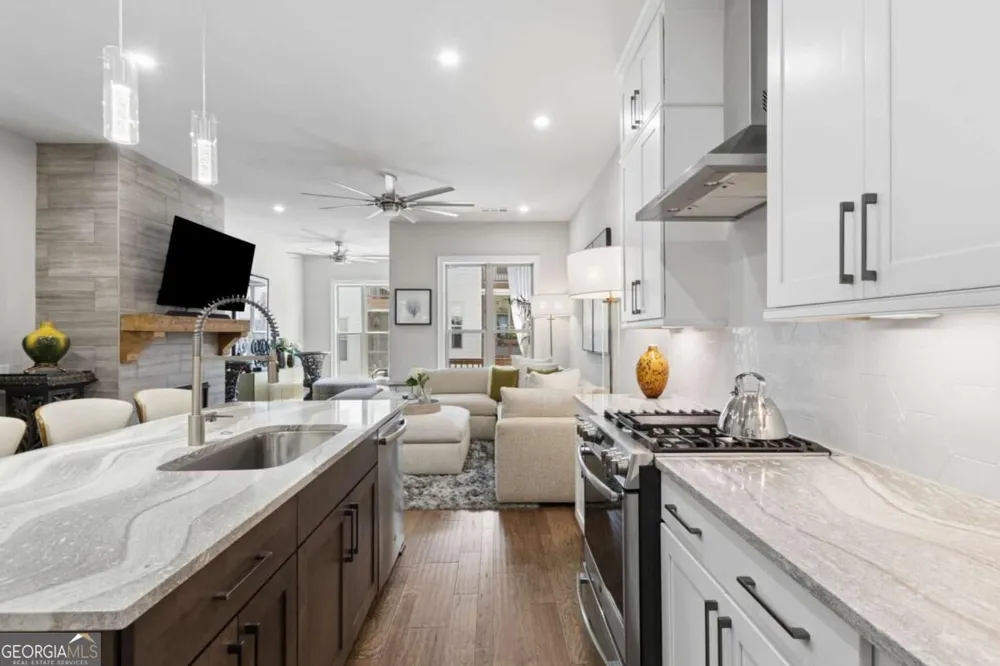 4351 Parkside PL Sandy Springs, GA 30342