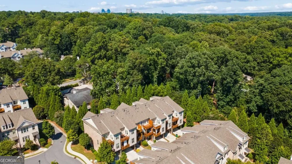 4351 Parkside PL Sandy Springs, GA 30342