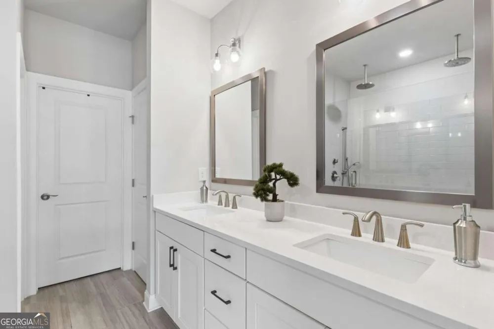 4351 Parkside PL Sandy Springs, GA 30342