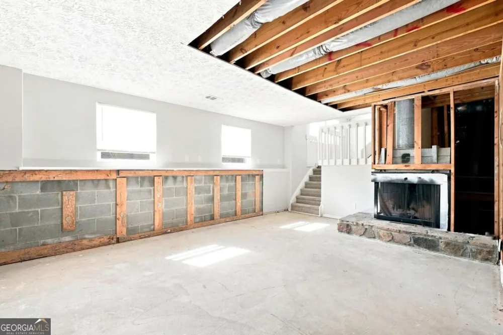 2078 Kimber TRL Stone Mountain, GA 30088