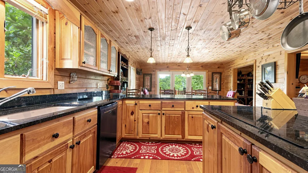 84 Charlotte DR Morganton, GA 30560