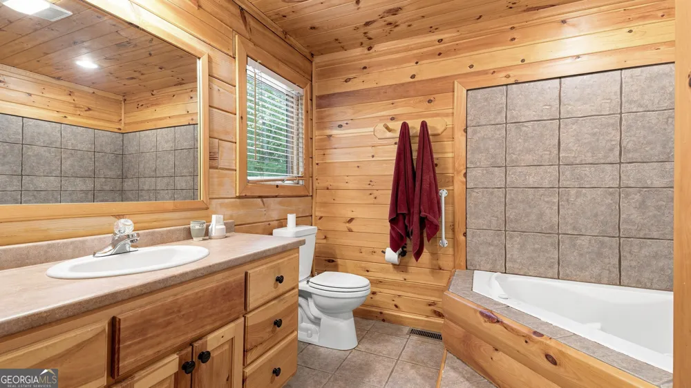 84 Charlotte DR Morganton, GA 30560
