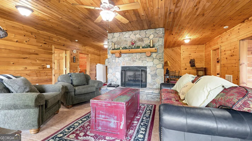 84 Charlotte DR Morganton, GA 30560