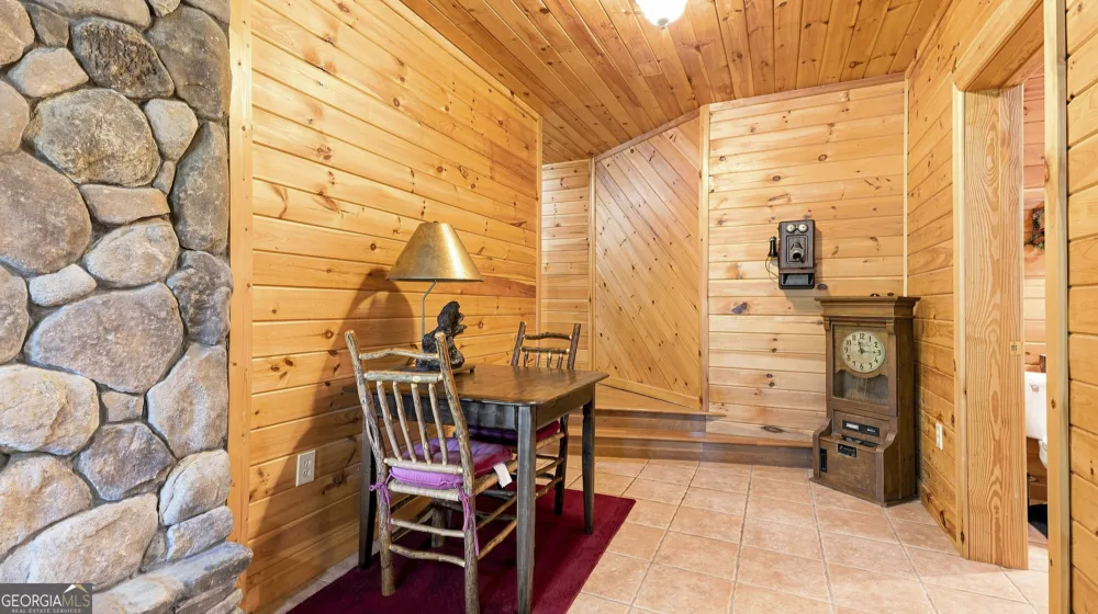 84 Charlotte DR Morganton, GA 30560