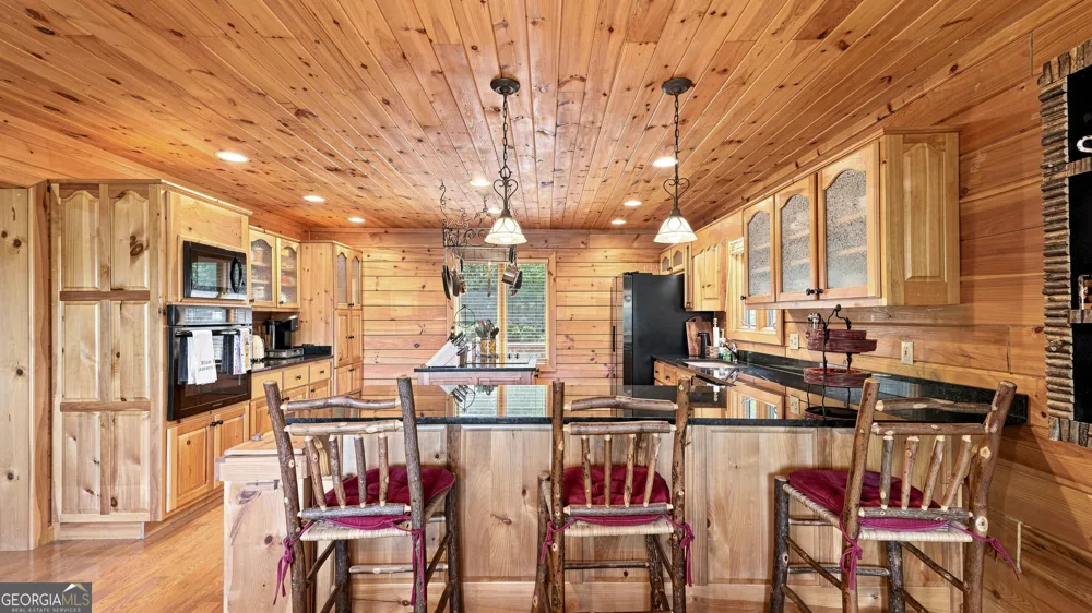 84 Charlotte DR Morganton, GA 30560