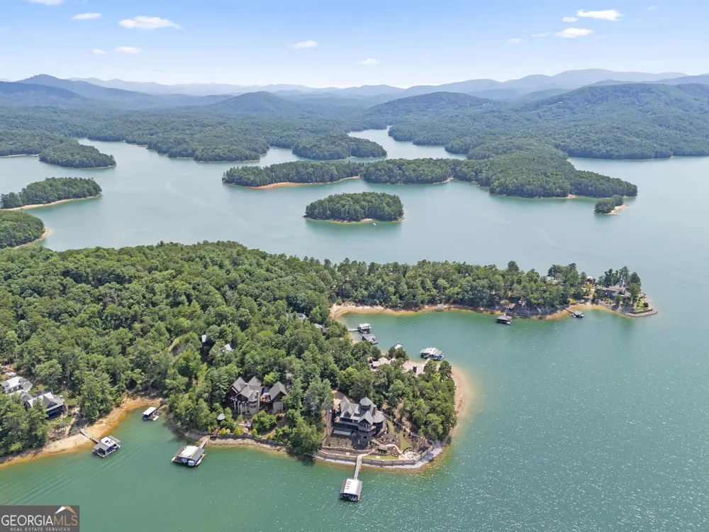 84 Charlotte DR Morganton, GA 30560