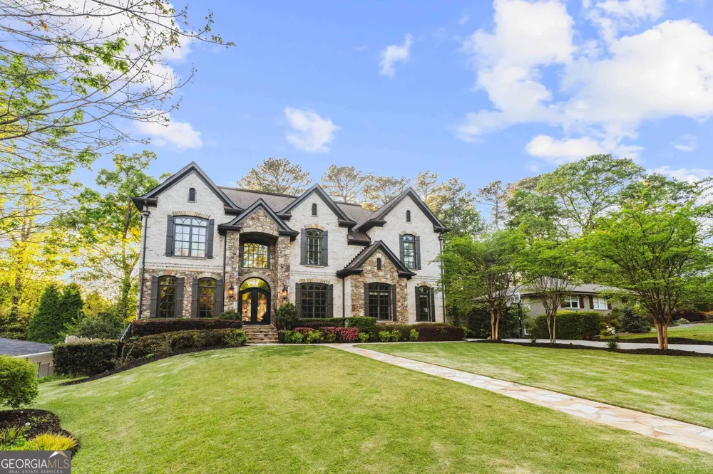 1686 Montcliff CT Decatur, GA 30033