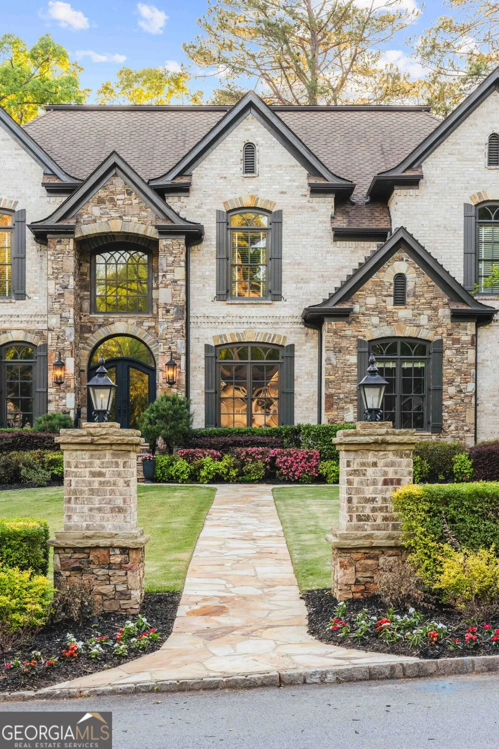1686 Montcliff CT Decatur, GA 30033