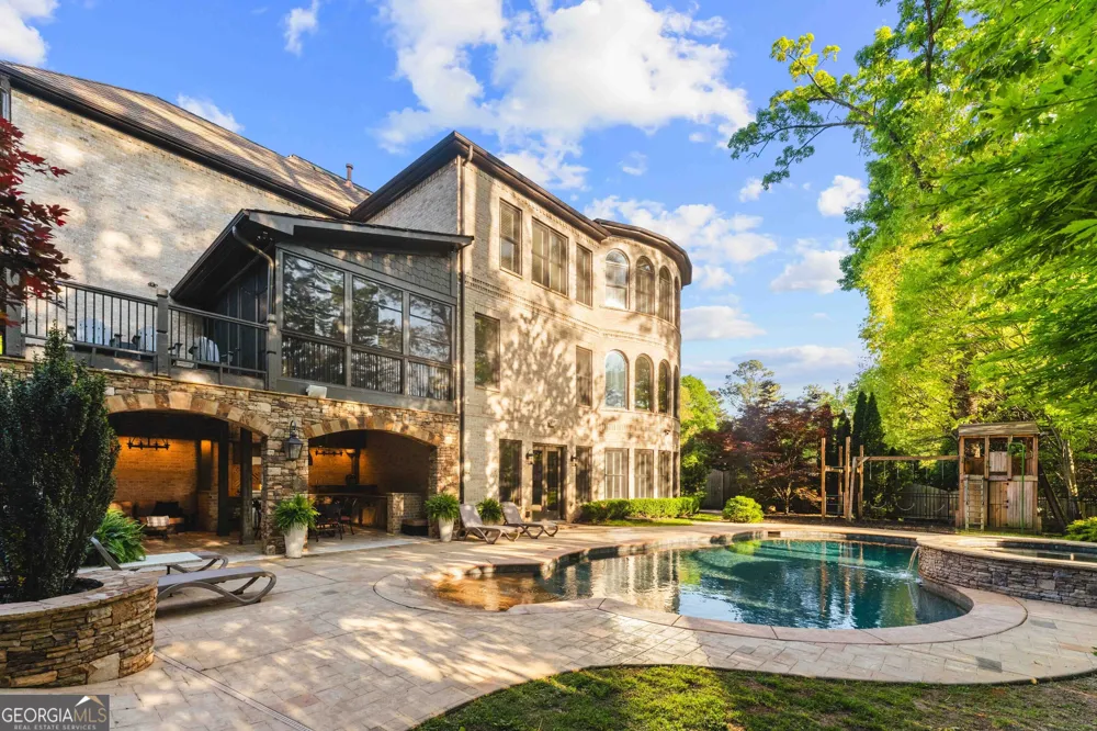 1686 Montcliff CT Decatur, GA 30033