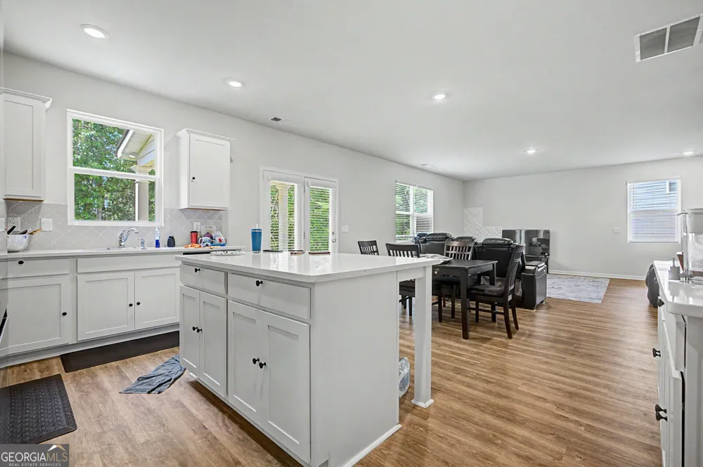 637 Kimberwick DR Locust Grove, GA 30248