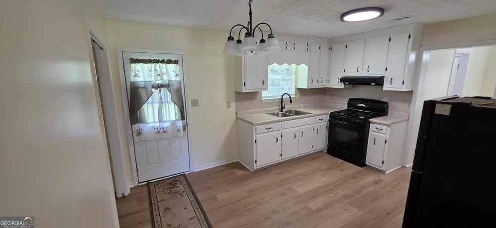 657 Tom McKinley RD Thomaston, GA 30286