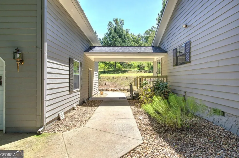 90 Striker RD Cedartown, GA 30125