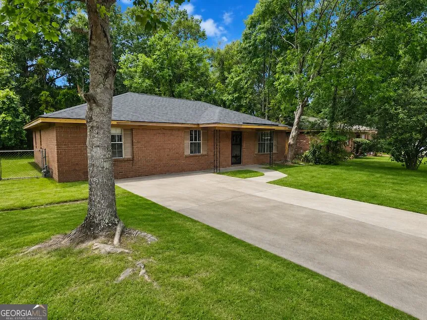1903 Cimarron ST Savannah, GA 31405