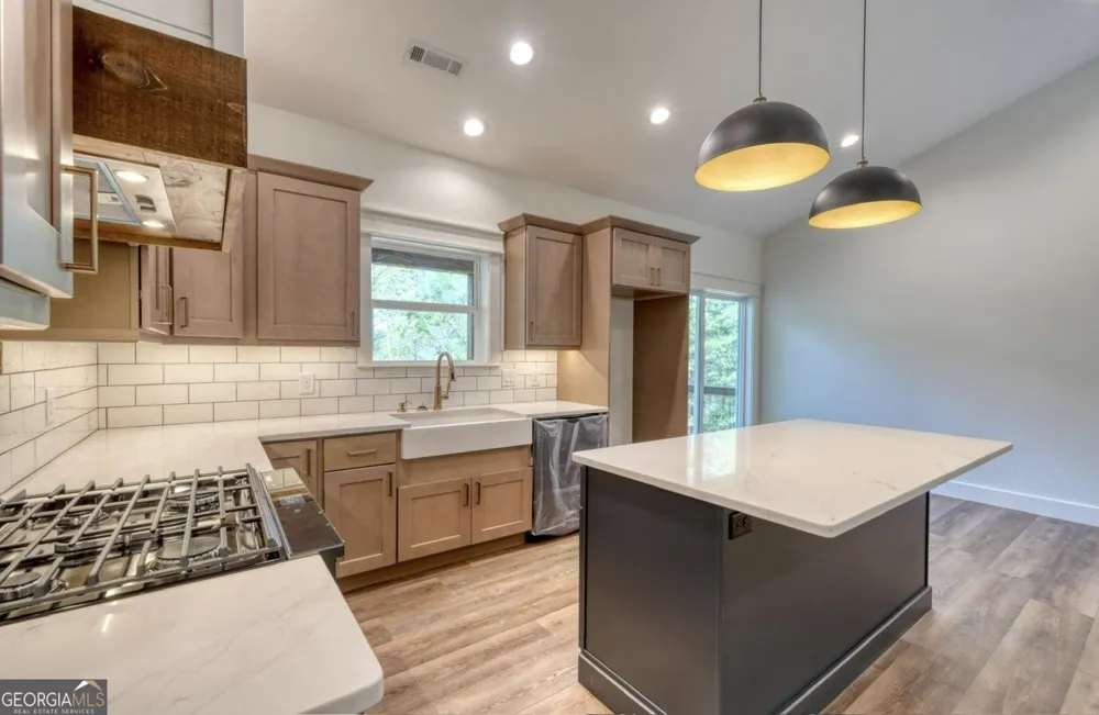 99 LOFTIS MTN TRL Blairsville, GA 30512