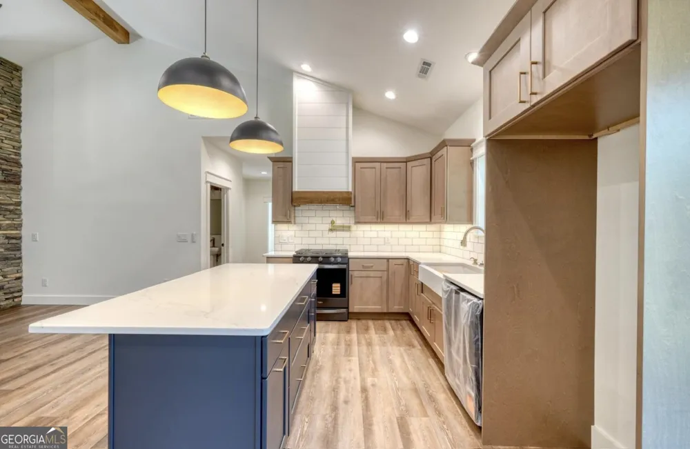 99 LOFTIS MTN TRL Blairsville, GA 30512
