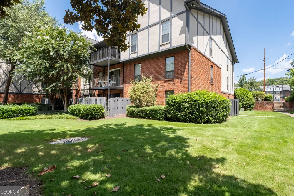 6851 Roswell RD Sandy Springs, GA 30328