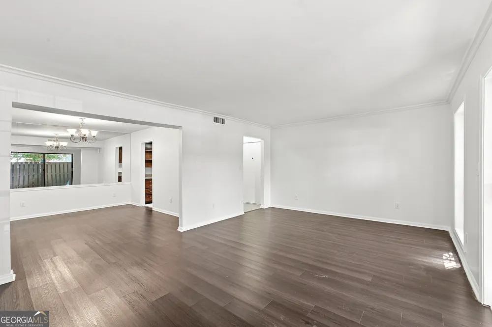 6851 Roswell RD Sandy Springs, GA 30328
