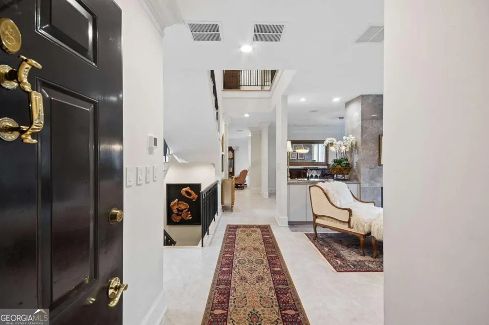 2960 Pharr Court South NW Atlanta, GA 30305
