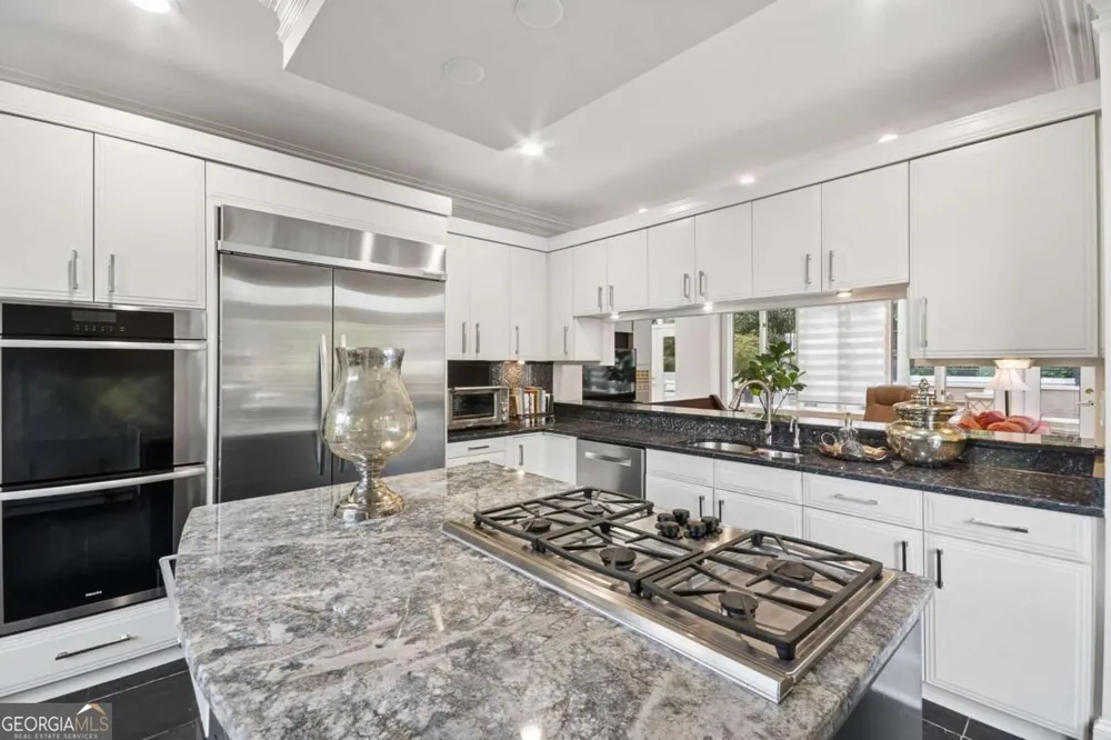 2960 Pharr Court South NW Atlanta, GA 30305