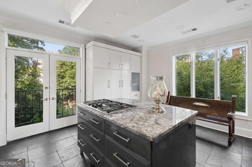 2960 Pharr Court South NW Atlanta, GA 30305