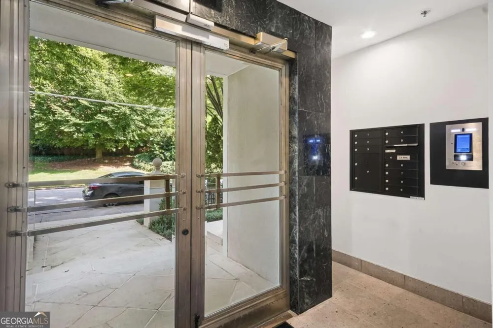 2960 Pharr Court South NW Atlanta, GA 30305