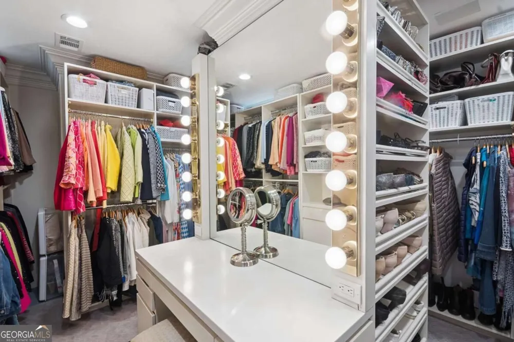 2960 Pharr Court South NW Atlanta, GA 30305