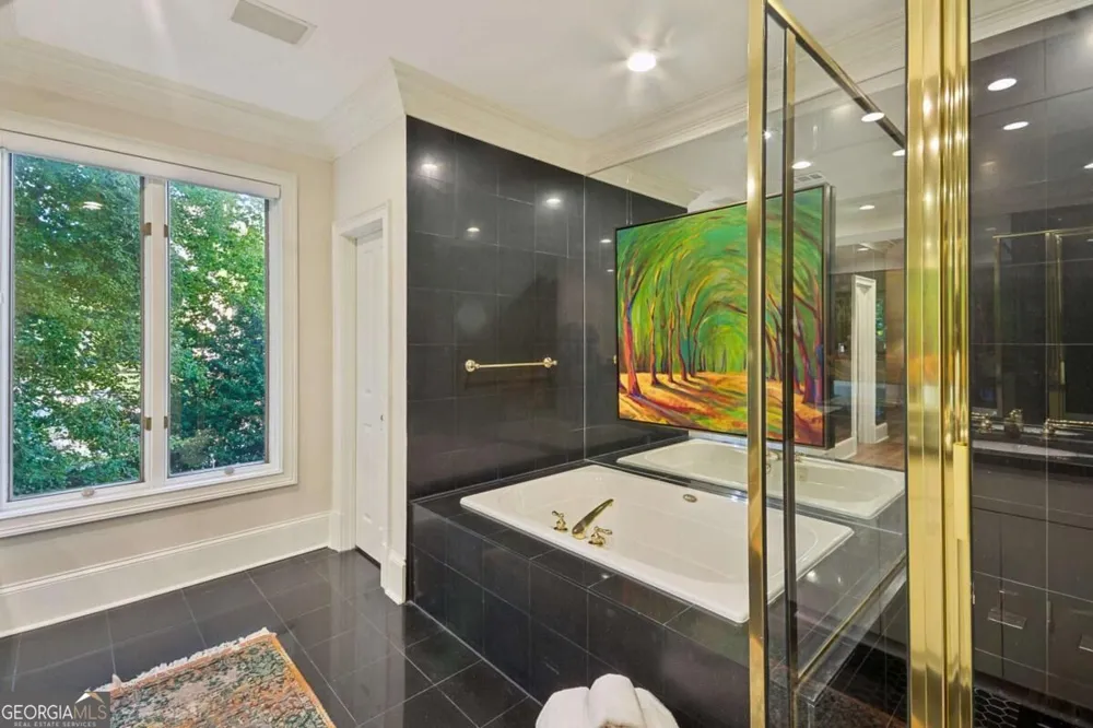 2960 Pharr Court South NW Atlanta, GA 30305