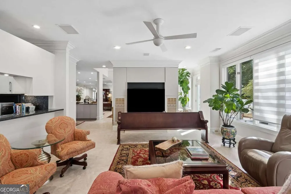 2960 Pharr Court South NW Atlanta, GA 30305