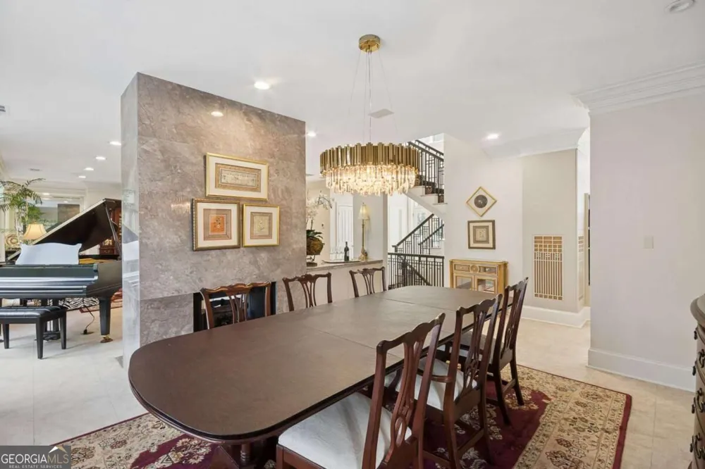 2960 Pharr Court South NW Atlanta, GA 30305