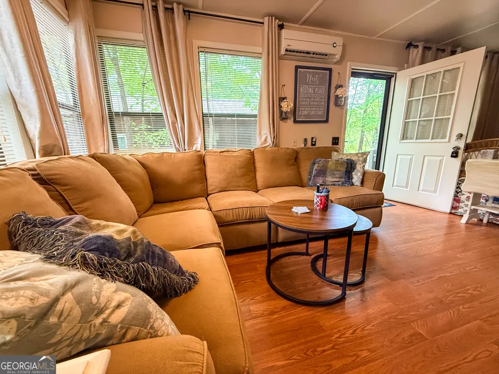 43 Canyon PASS Cleveland, GA 30528