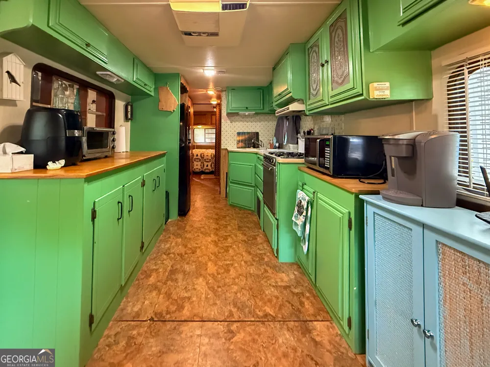 43 Canyon PASS Cleveland, GA 30528
