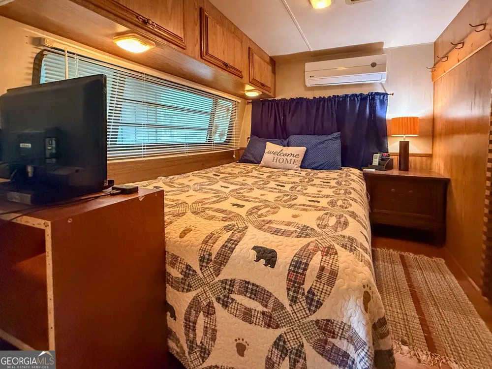 43 Canyon PASS Cleveland, GA 30528