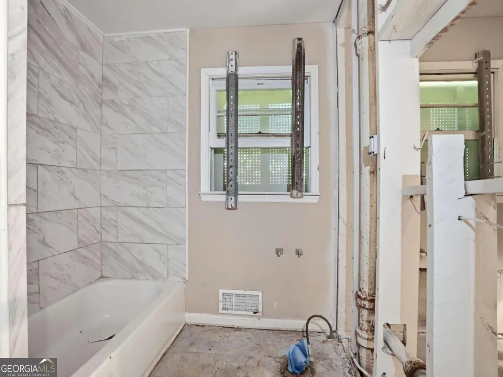 1603 Hollyhock TER Decatur, GA 30032