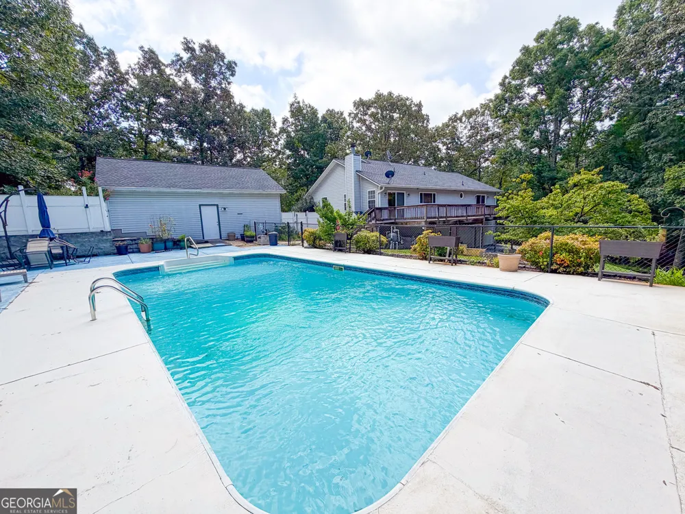 20 Hickory Forest LN NW Kingston, GA 30145
