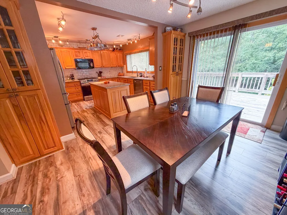 20 Hickory Forest LN NW Kingston, GA 30145