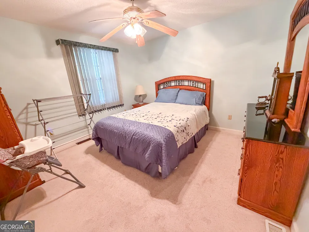 20 Hickory Forest LN NW Kingston, GA 30145