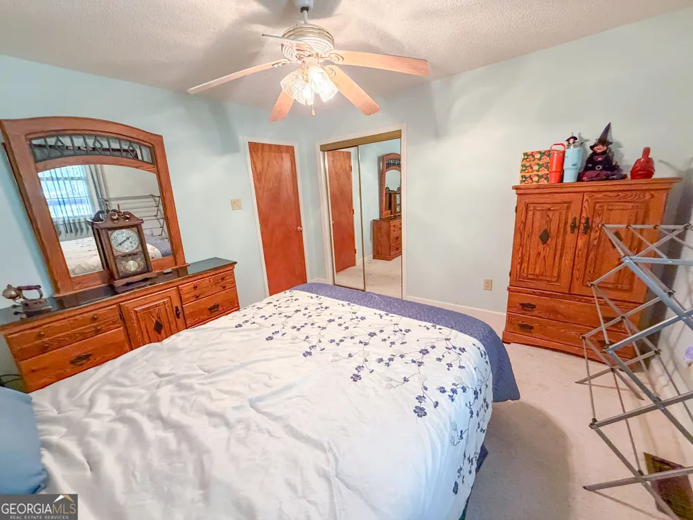 20 Hickory Forest LN NW Kingston, GA 30145