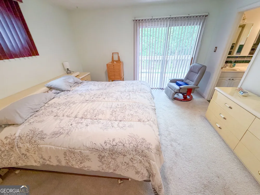 20 Hickory Forest LN NW Kingston, GA 30145