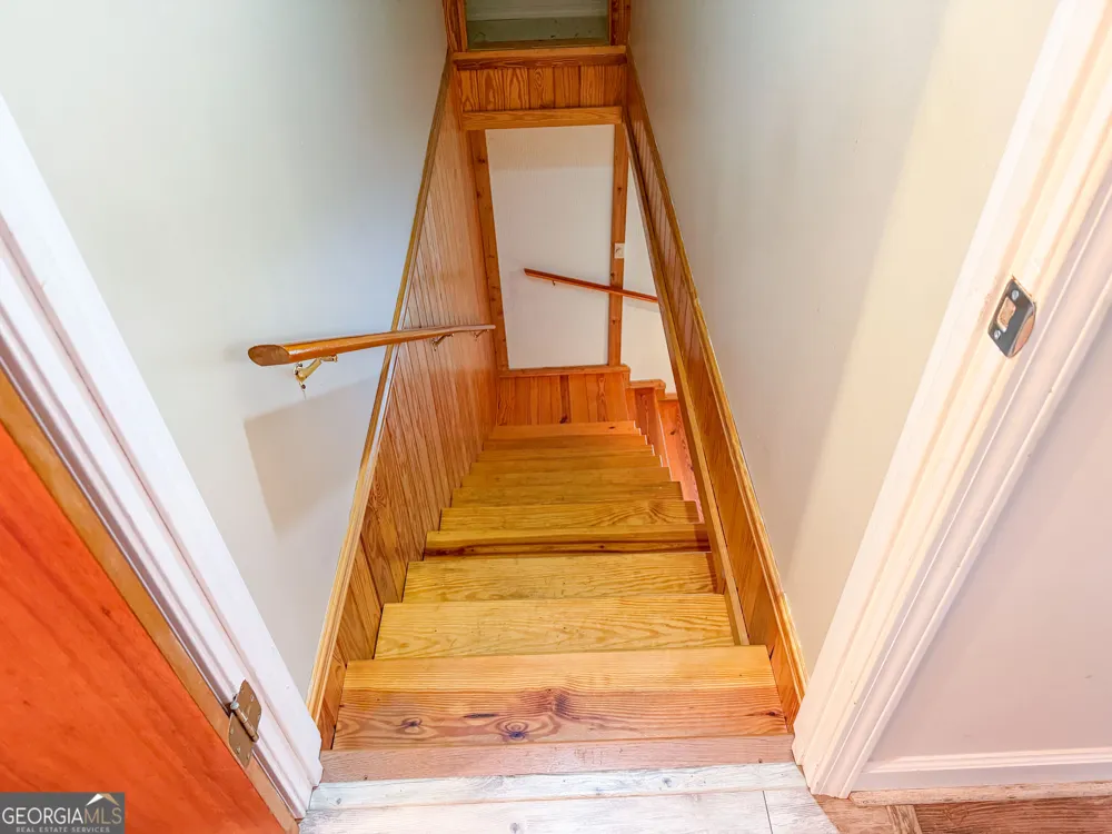 20 Hickory Forest LN NW Kingston, GA 30145